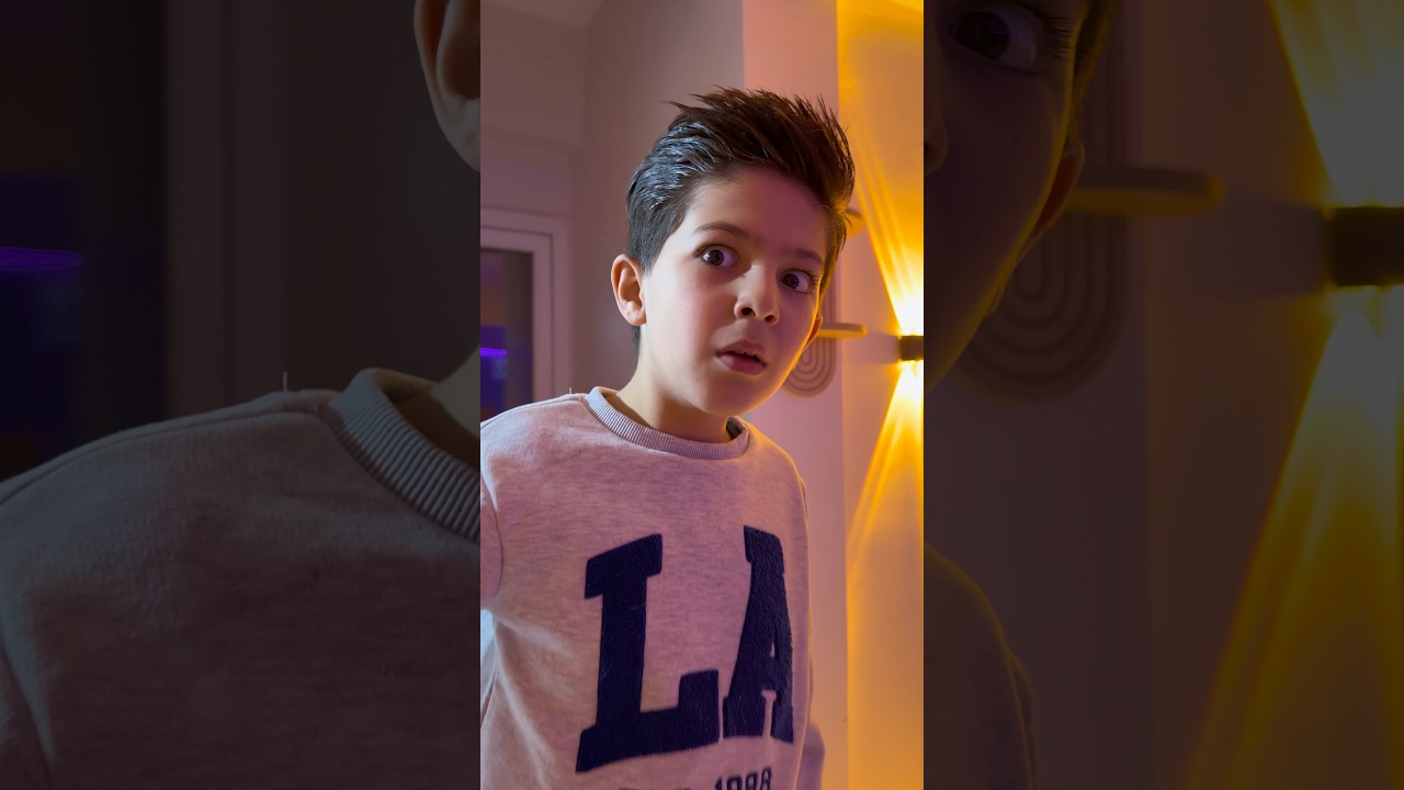 Horror Movie Be Like 😂