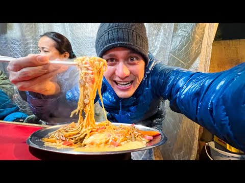 Japanese Street Food – ORIGINAL FRIED RAMEN + 5 Must Eat Foods in Fukuoka, Japan!!