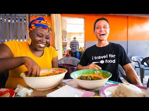 Street Food in Ghana – GIANT CHOP-BAR LUNCH and West African Food Tour in Accra!