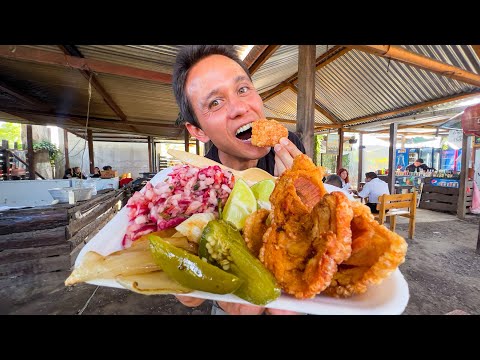 Street Food in Guatemala!! 🥓 CRISPIEST CHICHARRON with Jalapeños!! 🫑