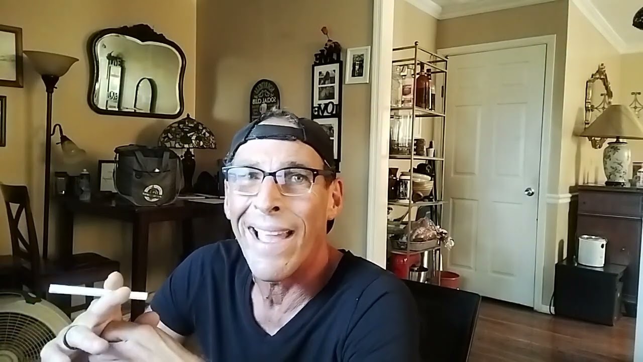 Mr_Flex wants me to call out @HotFactsWithRobertReese For Fraud